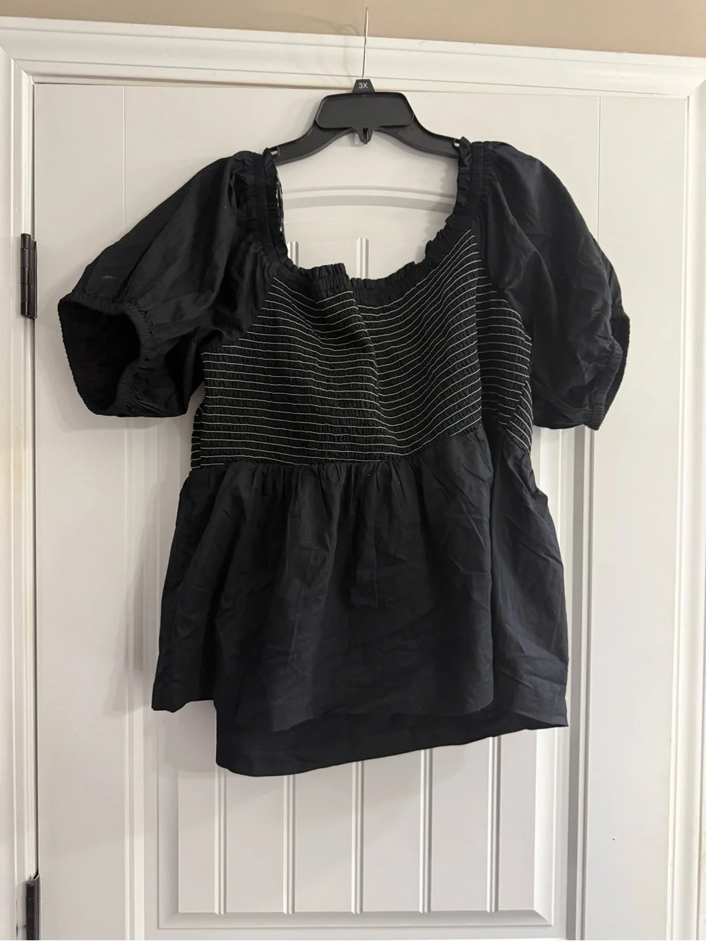 🎉 3 for $15 🎉  Old Navy Smocked Puff-Sleeve Women's Top